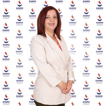 SANKO ÜNİVERSİTESİ HASTANESİ BAŞHEMŞİRESİ ÖZYILMAZ: “HEMŞİRELER, İNSAN SAĞLIĞI İÇİN ÇOK KUTSAL BİR GÖREVİ YERİNE GETİRMEKTEDİR”