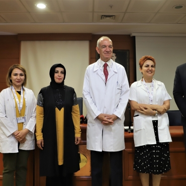 BOYUN FITIĞI AMELİYATINDA TAKILAN METALİK APARAT YEMEK BORUSUNA İNDİ